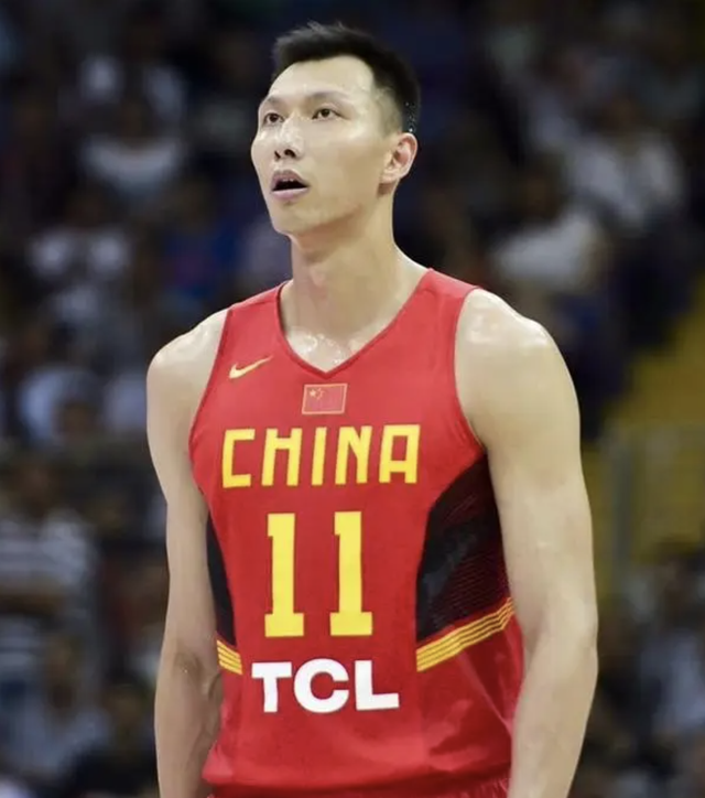 易建聯(lián)最新情況，籃球巨星的新征程